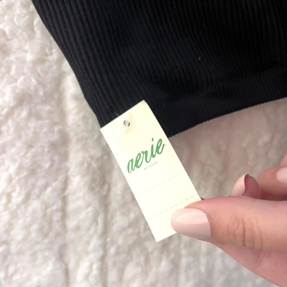 Aerie Women's Black Crop-top - Picture 3 of 6